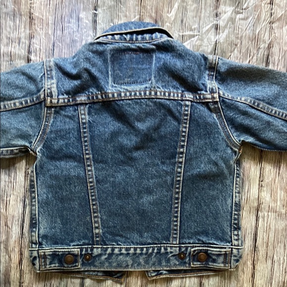 Vintage Levi's Blue Jean Jacket Classic Denim Style - Picture 6 of 8